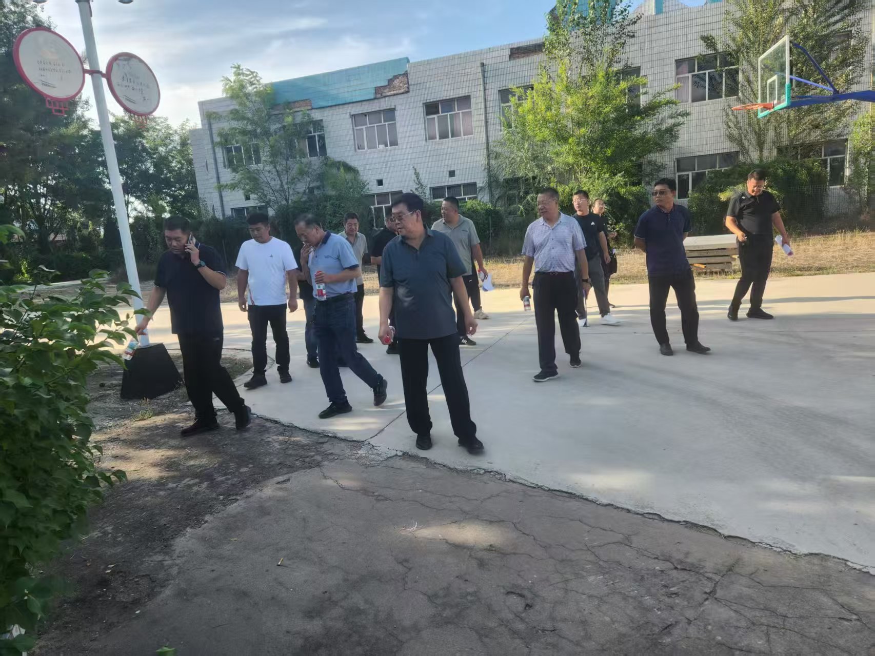 阿拉尔市塑胶地坪混合型塑胶跑道 - 方案